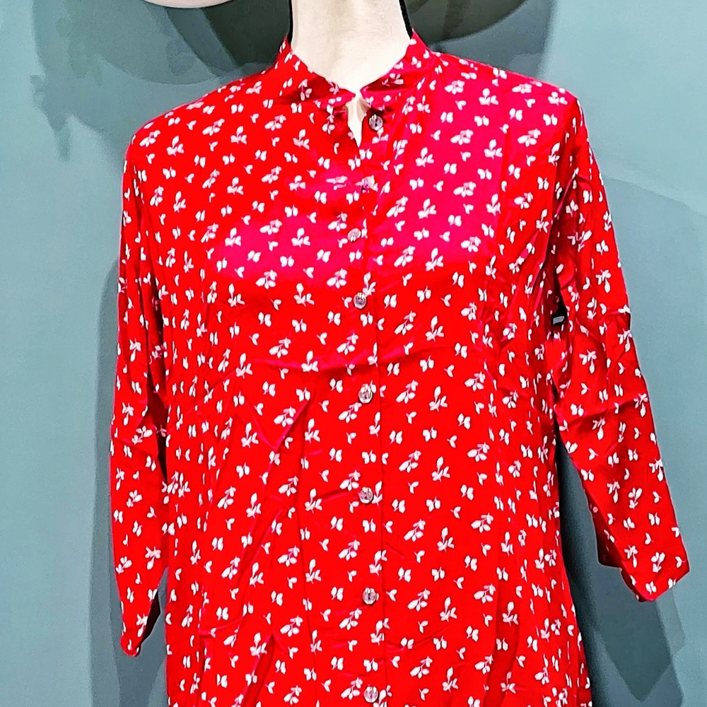 Long length button down 100% cotton shirts. Sizes S M L available.
